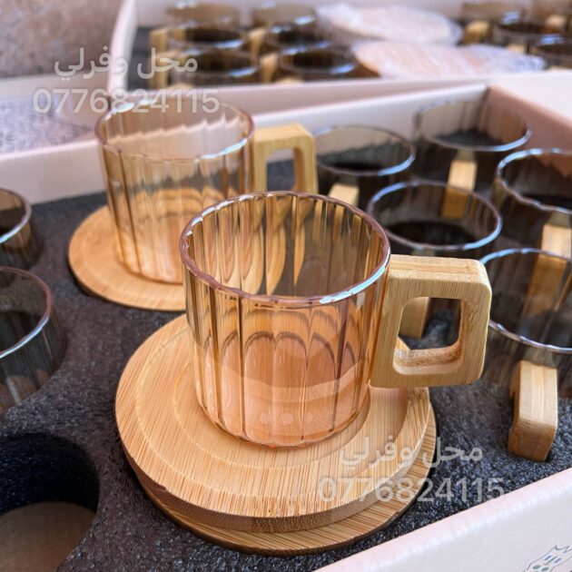طقم أكواب زجاجية بنمط مموج مع مقابض بامبو – Set de 12 tasses (6 grandes + 6 petites)